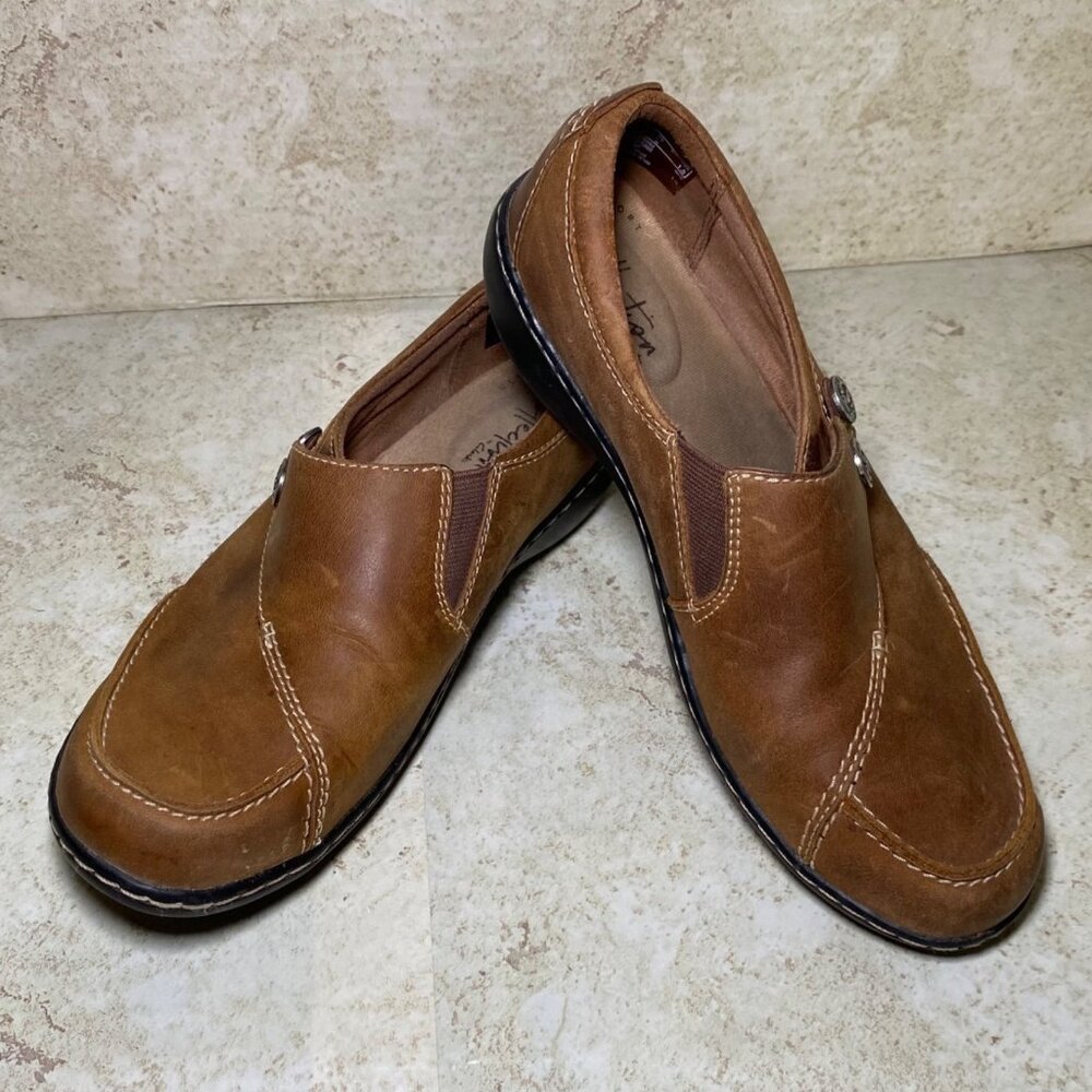 Clarks Collection Womens Brown Leather Slip-On Loafers Button‎ Accents Size 7.5